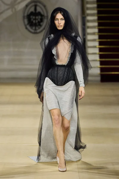 Look 56